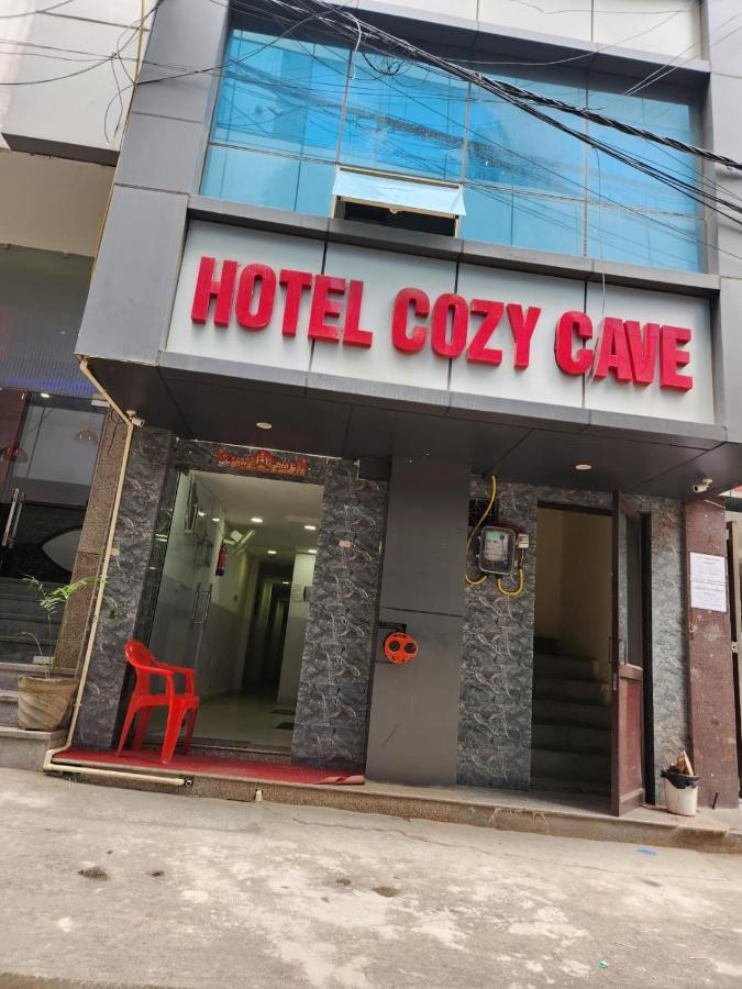 Hotel Cozy Cave New Delhi Extérieur photo