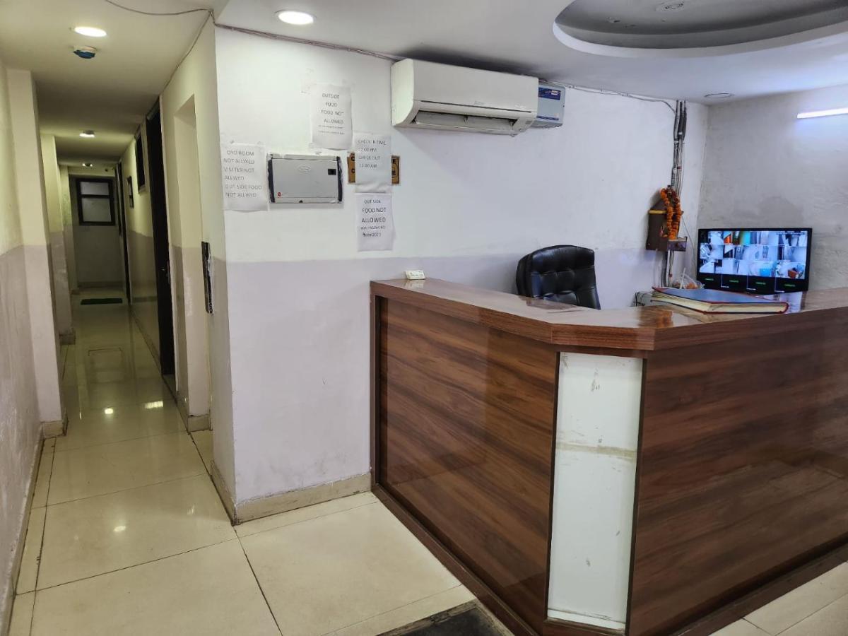 Hotel Cozy Cave New Delhi Extérieur photo