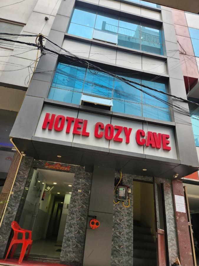 Hotel Cozy Cave New Delhi Extérieur photo