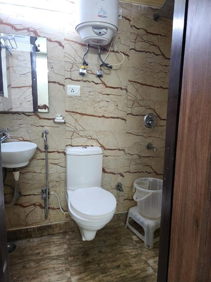 Hotel Cozy Cave New Delhi Extérieur photo