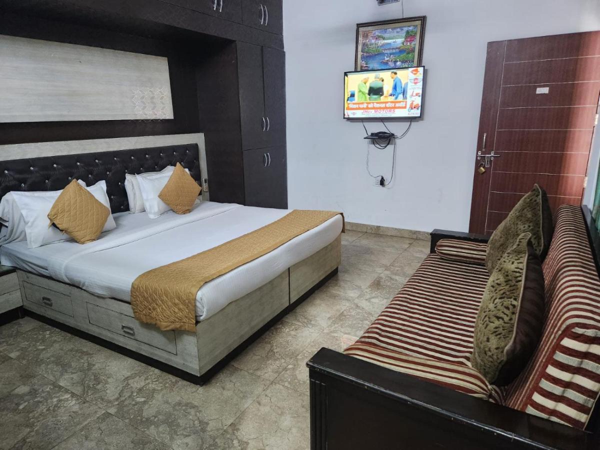 Hotel Cozy Cave New Delhi Extérieur photo